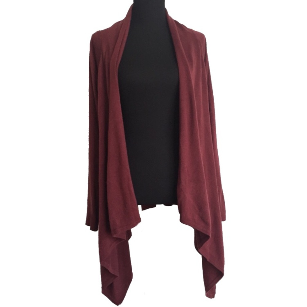 Max Azria Flutter Front Wrap Top Size M (8)